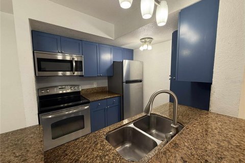 Condominio en alquiler en Orlando, Florida, 2 dormitorios, 91.79 m2 № 1894160 - foto 3