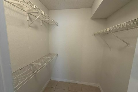 Condominio en alquiler en Orlando, Florida, 2 dormitorios, 91.79 m2 № 1894160 - foto 9
