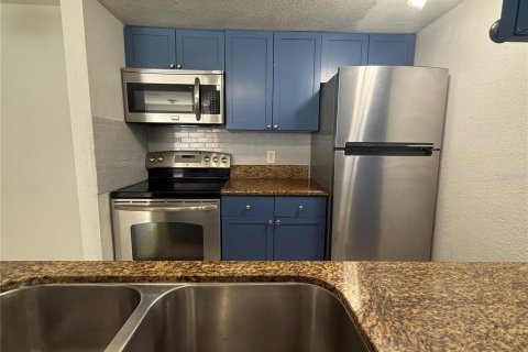 Condominio en alquiler en Orlando, Florida, 2 dormitorios, 91.79 m2 № 1894160 - foto 4