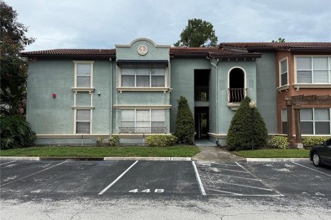 Condominio en alquiler en Orlando, Florida, 2 dormitorios, 91.79 m2 № 1894160 - foto 1