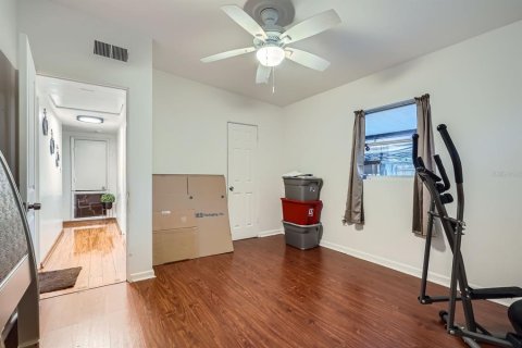House in Orlando, Florida 3 bedrooms, 149.39 sq.m. № 1090507 - photo 16