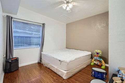 House in Orlando, Florida 3 bedrooms, 149.39 sq.m. № 1090507 - photo 17