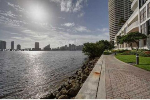 Купить кондоминиум в Авентура, Флорида 26.76м2, № 2001530 - фото 2