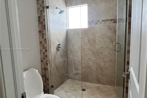 Casa en venta en Oakland Park, Florida, 4 dormitorios, 264.96 m2 № 2407334 - foto 20
