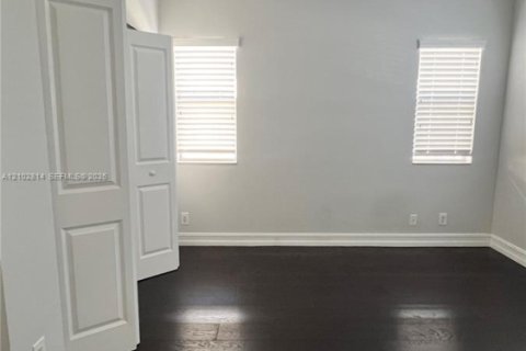 Casa en venta en Oakland Park, Florida, 4 dormitorios, 264.96 m2 № 2407334 - foto 13
