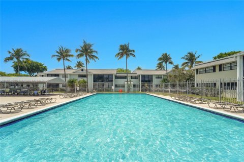 Condominio en alquiler en Miami, Florida, 2 dormitorios, 77.57 m2 № 1882003 - foto 29