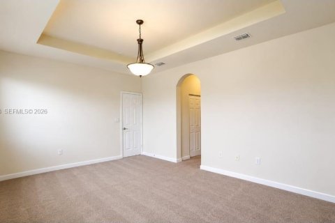 Villa ou maison à vendre à Hialeah, Floride: 3 chambres, 217.86 m2 № 2246863 - photo 18