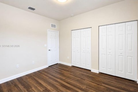 Villa ou maison à vendre à Hialeah, Floride: 3 chambres, 217.86 m2 № 2246863 - photo 28