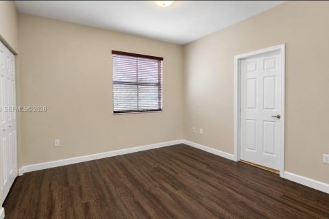 Villa ou maison à vendre à Hialeah, Floride: 3 chambres, 217.86 m2 № 2246863 - photo 27