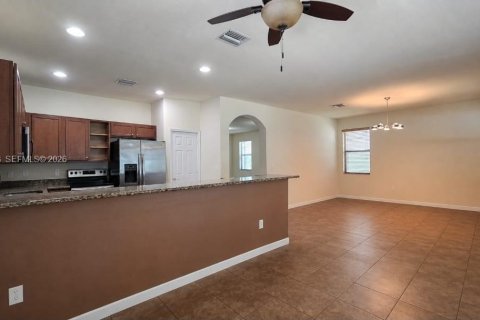 Villa ou maison à vendre à Hialeah, Floride: 3 chambres, 217.86 m2 № 2246863 - photo 15