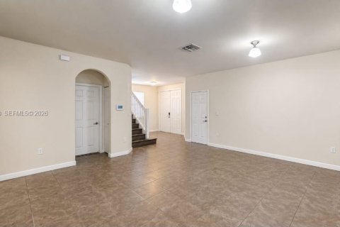Villa ou maison à vendre à Hialeah, Floride: 3 chambres, 217.86 m2 № 2246863 - photo 6
