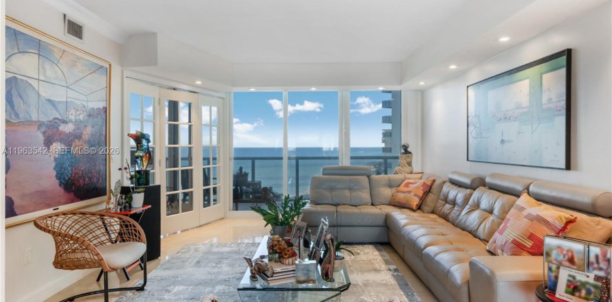 Кондоминиум с 2 спальнями в Санни-Айлс-Бич, Флорида № 2025450