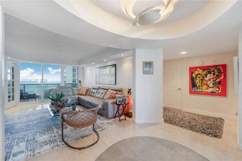 Купить кондоминиум в Санни-Айлс-Бич, Флорида 2 спальни, 163.14м2, № 2025450 - фото 4