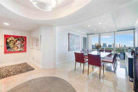 Купить кондоминиум в Санни-Айлс-Бич, Флорида 2 спальни, 163.14м2, № 2025450 - фото 6