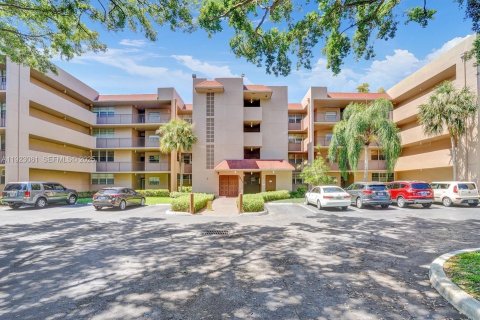Condominio en alquiler en Davie, Florida, 3 dormitorios, 107.3 m2 № 1976798 - foto 1