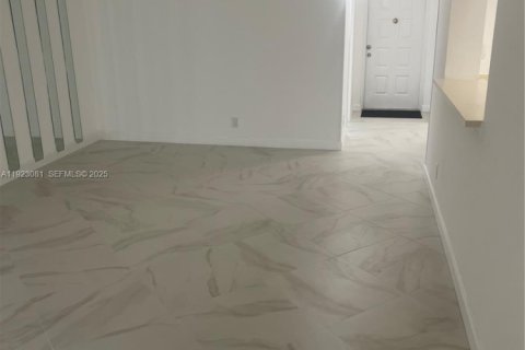 Condominio en alquiler en Davie, Florida, 3 dormitorios, 107.3 m2 № 1976798 - foto 9