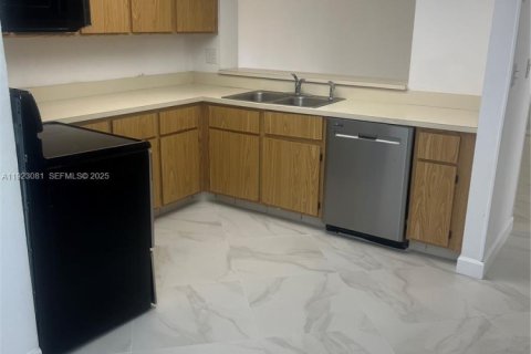 Condominio en alquiler en Davie, Florida, 3 dormitorios, 107.3 m2 № 1976798 - foto 10