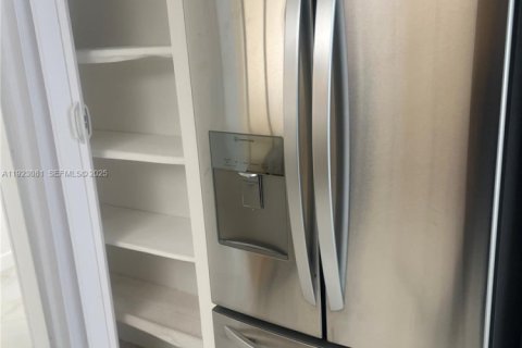 Condominio en alquiler en Davie, Florida, 3 dormitorios, 107.3 m2 № 1976798 - foto 12