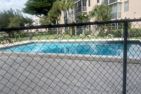 Condominio en alquiler en Davie, Florida, 3 dormitorios, 107.3 m2 № 1976798 - foto 6