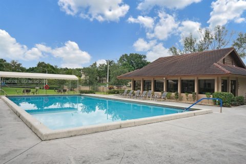 Condominio en alquiler en Davie, Florida, 3 dormitorios, 107.3 m2 № 1976798 - foto 17