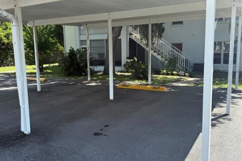 Condo in Crystal River, Florida, 4 rooms № 2092874 - photo 2