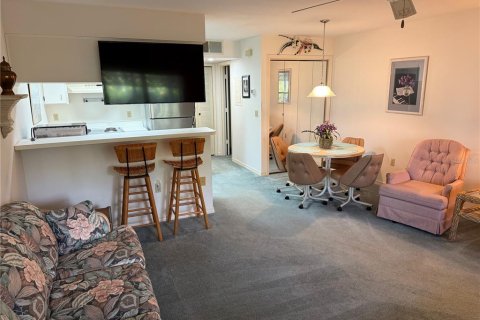 Condo in Crystal River, Florida, 4 rooms № 2092874 - photo 7