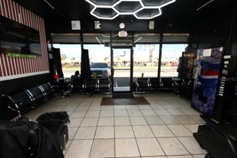 Immobilier commercial à vendre à Orlando, Floride: 144.93 m2 № 2419157 - photo 3