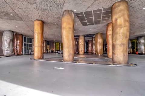 Copropriété à vendre à Miami, Floride: 3 chambres, 173.73 m2 № 2032932 - photo 29