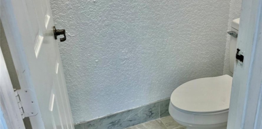 Villa ou maison à Coral Springs, Floride 5 chambres, 293.11 m2 № 1031617