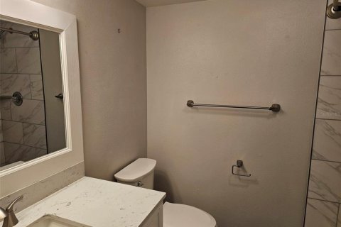 Condo in Bradenton, Florida, 2 bedrooms  № 2197552 - photo 12
