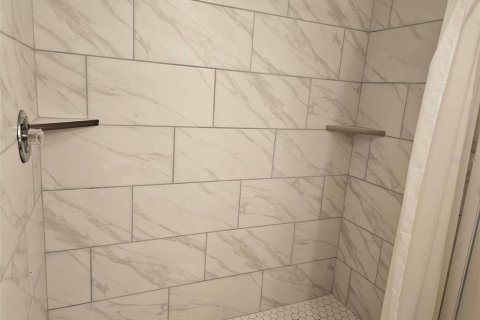 Condo in Bradenton, Florida, 2 bedrooms  № 2197552 - photo 14
