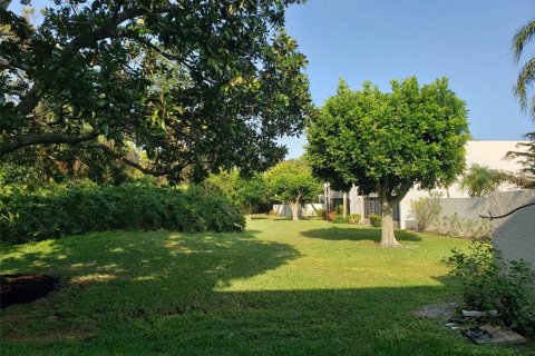 Condo in Bradenton, Florida, 2 bedrooms № 2197552