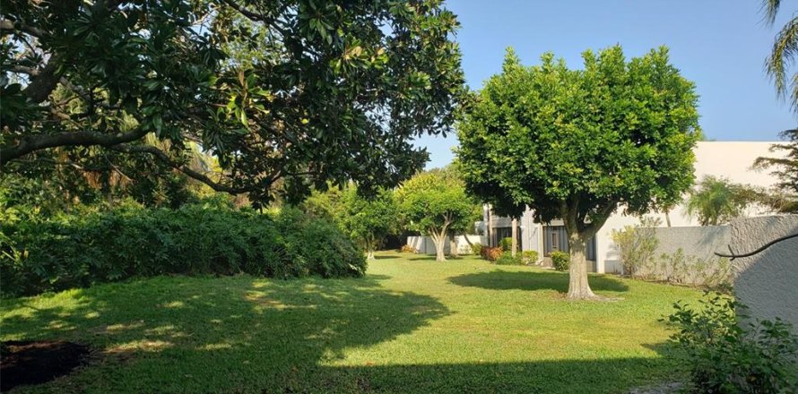 Condo in Bradenton, Florida, 2 bedrooms  № 2197552