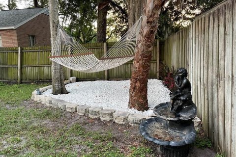 House in Sarasota, Florida 3 bedrooms, 145.21 sq.m. № 2227509 - photo 17