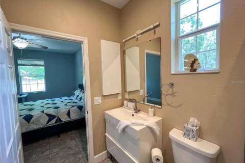 House in Sarasota, Florida 3 bedrooms, 145.21 sq.m. № 2227509 - photo 16