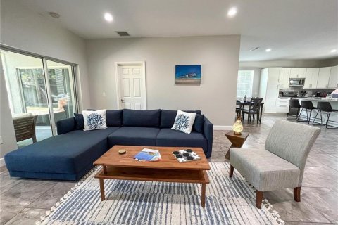 House in Sarasota, Florida 3 bedrooms, 145.21 sq.m. № 2227509 - photo 5