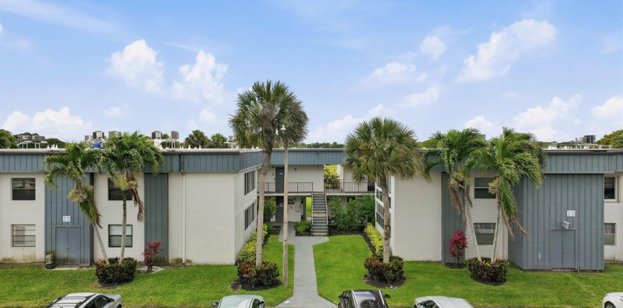 Condo in Delray Beach, Florida, 2 bedrooms  № 2184620