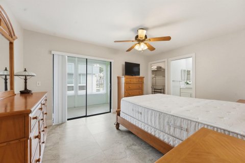 Condo in Delray Beach, Florida, 2 bedrooms  № 2184620 - photo 11