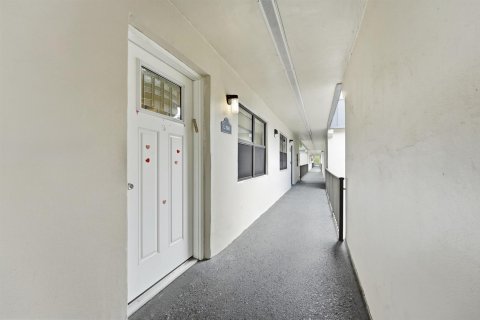 Condo in Delray Beach, Florida, 2 bedrooms  № 2184620 - photo 3