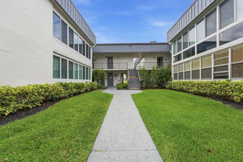 Condo in Delray Beach, Florida, 2 bedrooms  № 2184620 - photo 2