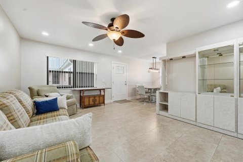 Condo in Delray Beach, Florida, 2 bedrooms  № 2184620 - photo 6