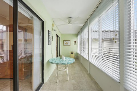 Condo in Delray Beach, Florida, 2 bedrooms  № 2184620 - photo 21
