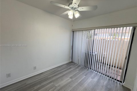 Touwnhouse à louer à Davie, Floride: 3 chambres, 123.37 m2 № 2407254 - photo 14