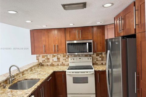 Touwnhouse à Davie, Floride 3 chambres, 123.37 m2 № 2407254