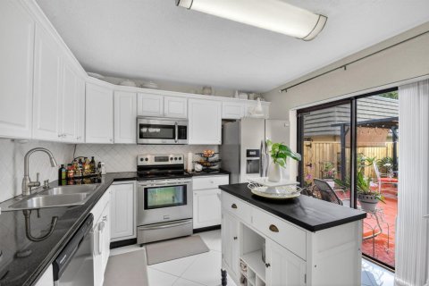 Touwnhouse à vendre à West Palm Beach, Floride: 2 chambres, 114.83 m2 № 2177039 - photo 12