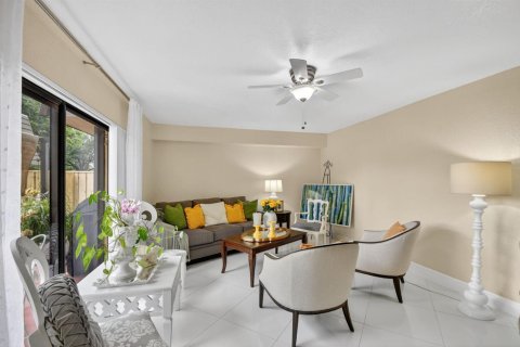 Touwnhouse à vendre à West Palm Beach, Floride: 2 chambres, 114.83 m2 № 2177039 - photo 22