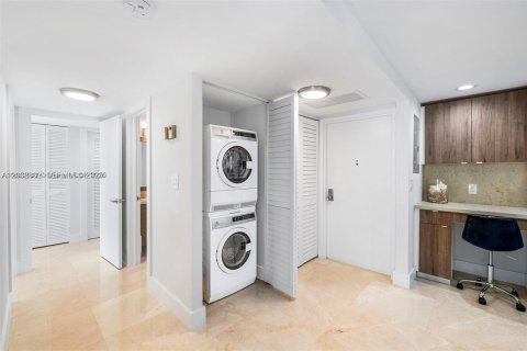 Снять в аренду кондоминиум в Хиллсборо-Бич, Флорида 2 спальни, 111.48м2, № 2154059 - фото 18