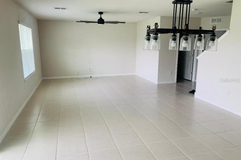Villa ou maison à louer à Lakeland, Floride: 5 chambres, 235.69 m2 № 2411554 - photo 4