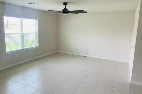 Villa ou maison à louer à Lakeland, Floride: 5 chambres, 235.69 m2 № 2411554 - photo 5