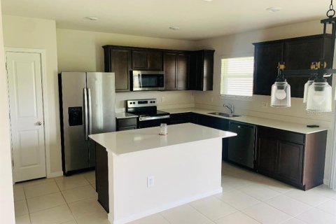 Villa ou maison à louer à Lakeland, Floride: 5 chambres, 235.69 m2 № 2411554 - photo 2